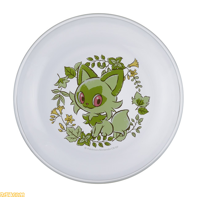 『ポケモン』ニャオハが主役のグッズが“猫の日”の本日（2月22日）発売。おうちの猫様にお願いしてニャオハコスを着てもらおう！