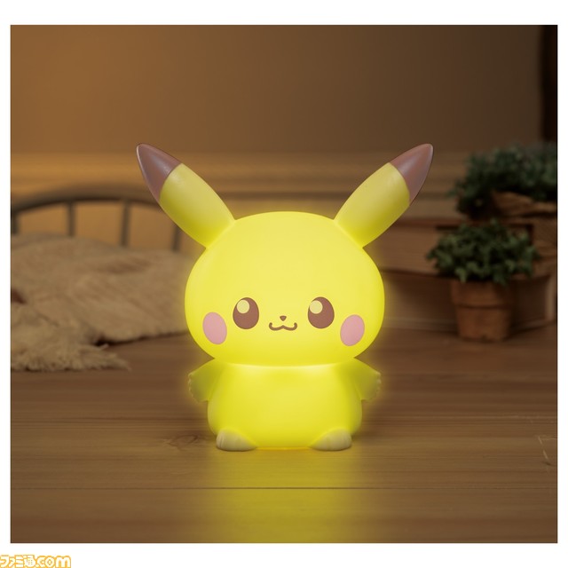 『ポケモン』ぷにぷにのピカチュウが光るルームライトが登場。ぷにっとするたび明るさ・光り方が変化するふたつのモードを搭載