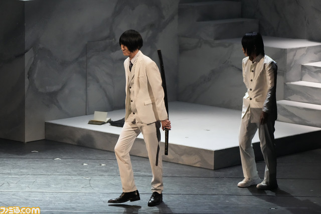 ヨコオタロウ氏原作・脚本『爆剣 〜東京転生死合・再戦〜』ゲネプロリポート。“再戦”という機会にしか味わえない舞台上の熱いシーンの数々を写真でお裾分け