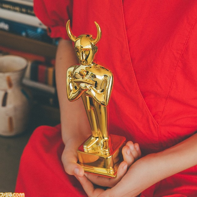 MOTHER2』謎の黄金像“マニマニのあくま”の受注販売が3月8日より開始