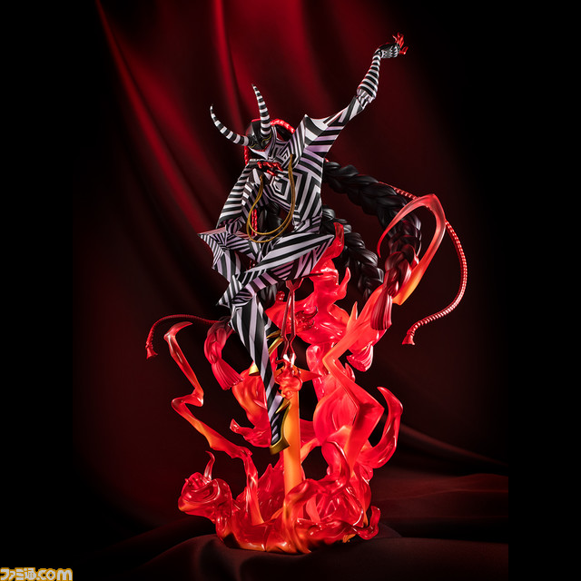 『ペルソナ５ ザ・ロイヤル』のロキが高さ約30cmのフィギュアになって登場。限定特典は、ロキのシルエットをダズル迷彩のデザインで描いたTシャツ