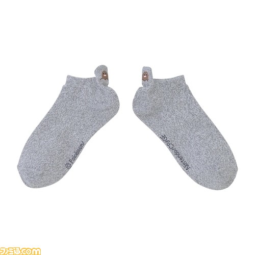 『ポケモン』ソックスの新しい柄がポケモンセンターオンラインに登場。ニャオハのマスコット付きソックスがかわいい！