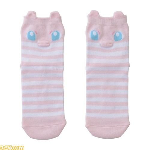 『ポケモン』ソックスの新しい柄がポケモンセンターオンラインに登場。ニャオハのマスコット付きソックスがかわいい！