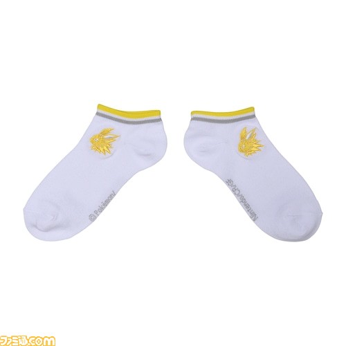 『ポケモン』ソックスの新しい柄がポケモンセンターオンラインに登場。ニャオハのマスコット付きソックスがかわいい！