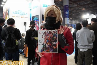 『KOF15』のメインイラストレーター・ナカタ トモヒロ氏のサイン会が開催！ 作品へのこだわりが聞けたインタビューも掲載