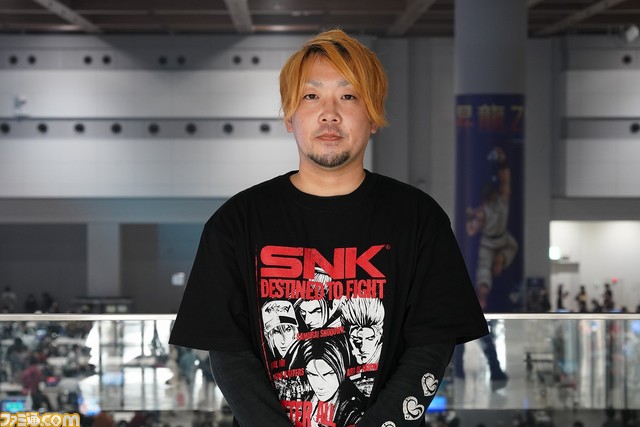 『KOF15』のメインイラストレーター・ナカタ トモヒロ氏のサイン会が開催！ 作品へのこだわりが聞けたインタビューも掲載