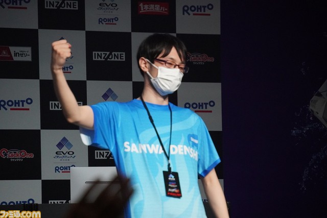 『KOF15』優勝はシャオハイ選手。"勝利の鍵は京とクロ―ネン"！激動の2日間を写真とともに振り返る