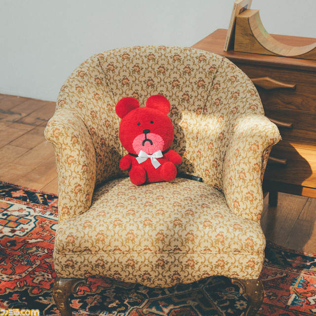 『MOTHER2』実物大ポーラのぬいぐるみが登場。首にひもが付いているから、引っ張って連れていける!これできっとダメージからまもってくれるはず……