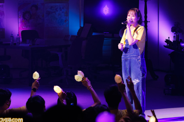 夏川椎菜さんが麻倉ももさんの『Fanfare!!』を全力オタ芸とともに披露! ミュージックレインのアーティストのカバーが披露された“令和5年度 417の日”夜公演をリポート