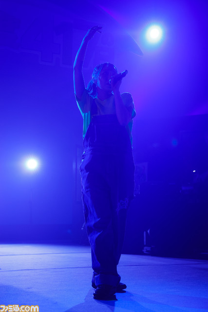 夏川椎菜さんが麻倉ももさんの『Fanfare!!』を全力オタ芸とともに披露! ミュージックレインのアーティストのカバーが披露された“令和5年度 417の日”夜公演をリポート