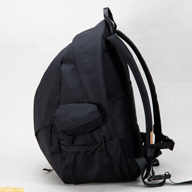 キミの背中に黎明卿。『メイドインアビス 烈日の黄金郷』ボンドルドリュックが本日(4/20)より予約開始