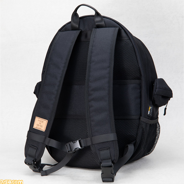 キミの背中に黎明卿。『メイドインアビス 烈日の黄金郷』ボンドルドリュックが本日(4/20)より予約開始