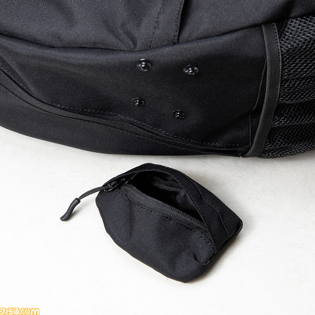 キミの背中に黎明卿。『メイドインアビス 烈日の黄金郷』ボンドルドリュックが本日(4/20)より予約開始