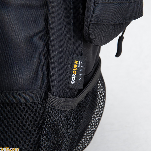 キミの背中に黎明卿。『メイドインアビス 烈日の黄金郷』ボンドルドリュックが本日(4/20)より予約開始