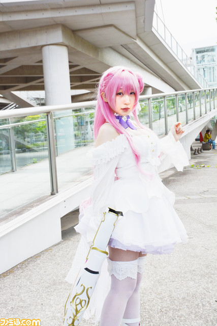 【NIKKE】“本物”のニケが排出されるリアルガチャ!? 伊織もえさんがガチャに登場するサプライズも。コスプレ写真も盛りだくさん【ニコニコ超会議2023】