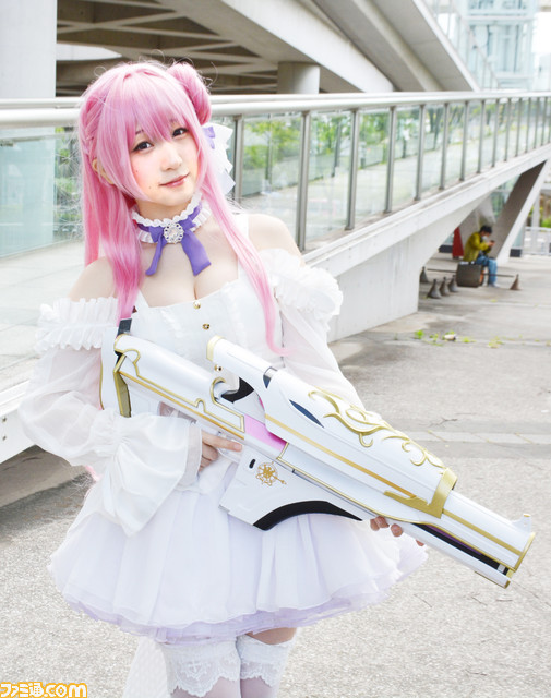 【NIKKE】“本物”のニケが排出されるリアルガチャ!? 伊織もえさんがガチャに登場するサプライズも。コスプレ写真も盛りだくさん【ニコニコ超会議2023】