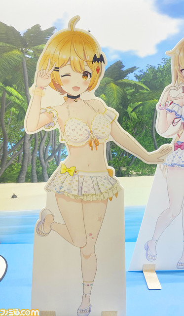 【ニコニコ超会議2023】ホロライブブースではホロサマー水着姿の宝鐘マリンたちがお出迎え！ 眺めているだけでクスっとしてしまうメンバー語録ステッカーももらえる