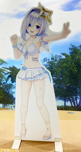 【ニコニコ超会議2023】ホロライブブースではホロサマー水着姿の宝鐘マリンたちがお出迎え！ 眺めているだけでクスっとしてしまうメンバー語録ステッカーももらえる