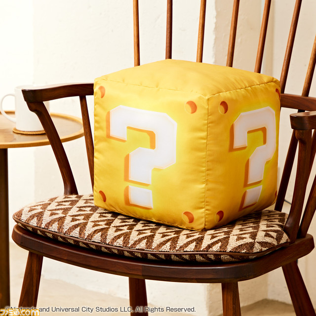 映画『スーパーマリオ』一番くじが5月13日に発売。スーパーキノコ、ハテナブロックなど抱き心地のよさそうなクッションが登場