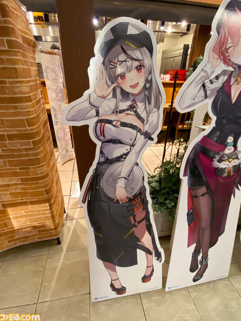 【ホロライブ】holoXカフェ（東京）リポート。メンバーのこだわり抜いたメニューや3Dアジトのような雰囲気の内装に刮目せよ！