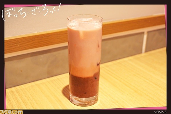 アニメ『ぼっち・ざ・ろっく!』דTOWER RECORDS CAFE”コラボのグッズ情報が公開。ピカソ風の後藤ひとりがデザインされたTシャツがインパクト大