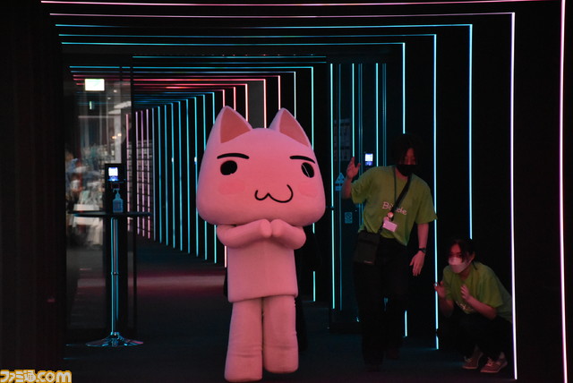 【どこいつ】トロの誕生日会が4年ぶりに開催。トロとクロのかわいさはいつまでも変わらず、お父さんもお姉さんも家族連れも笑顔なイベントリポートをお届けニャ