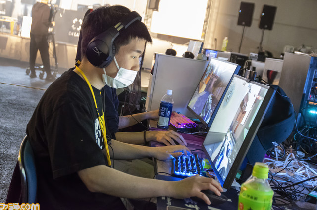 【C4 LAN】大量のゲーマーがゲーム機持参で勝手に遊ぶだけ。まあまあどうかしてるのに心地いい。ぬるま湯みたいな闇鍋イベントの生存戦略