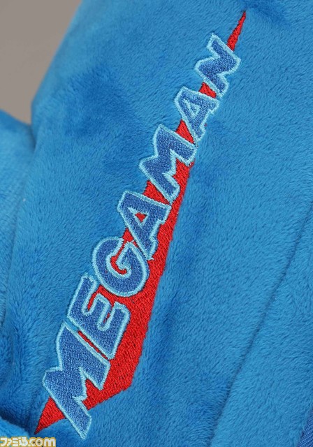 『ロックマン』ブーツを再現したスリッパが6月23日に海外で発売決定、日本への発送にも対応。自宅でロックマン気分を味わえる