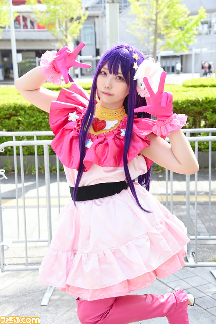 コスプレ30選『NIKKE』ラピに『スト6』キャミィ、『ブルアカ』『ライザ』『推しの子』『スラムダンク』まで! “ニコニコ超会議2023”を沸かせたコスプレイヤー総まとめ