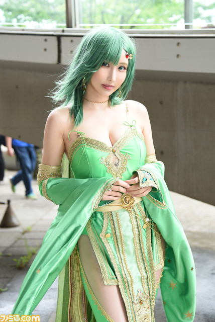 コスプレ30選『NIKKE』ラピに『スト6』キャミィ、『ブルアカ』『ライザ』『推しの子』『スラムダンク』まで! “ニコニコ超会議2023”を沸かせたコスプレイヤー総まとめ