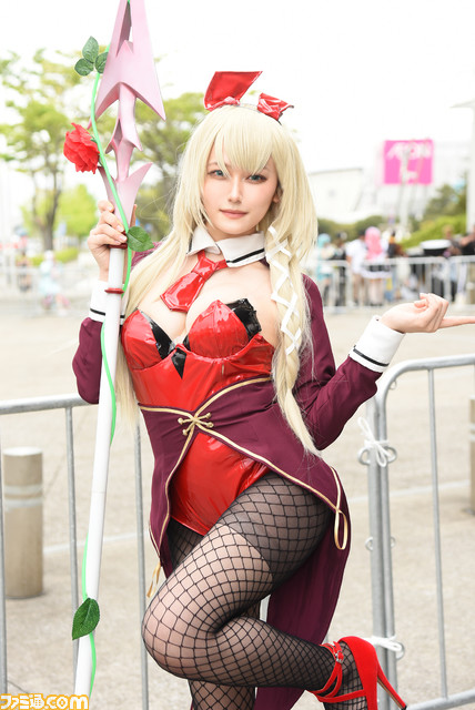 コスプレ30選『NIKKE』ラピに『スト6』キャミィ、『ブルアカ』『ライザ』『推しの子』『スラムダンク』まで! “ニコニコ超会議2023”を沸かせたコスプレイヤー総まとめ