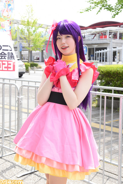 コスプレ30選『NIKKE』ラピに『スト6』キャミィ、『ブルアカ』『ライザ』『推しの子』『スラムダンク』まで! “ニコニコ超会議2023”を沸かせたコスプレイヤー総まとめ