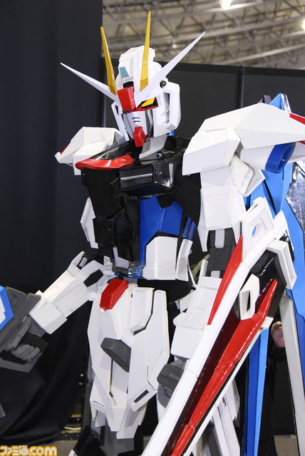 コスプレ30選『NIKKE』ラピに『スト6』キャミィ、『ブルアカ』『ライザ』『推しの子』『スラムダンク』まで! “ニコニコ超会議2023”を沸かせたコスプレイヤー総まとめ