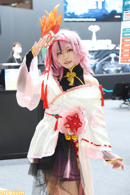 コスプレ30選『NIKKE』ラピに『スト6』キャミィ、『ブルアカ』『ライザ』『推しの子』『スラムダンク』まで! “ニコニコ超会議2023”を沸かせたコスプレイヤー総まとめ