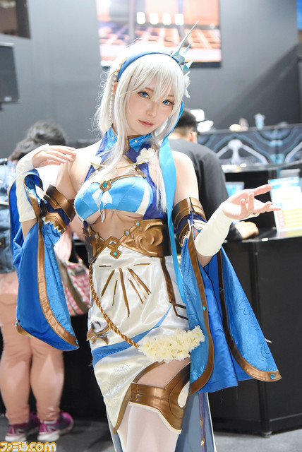 コスプレ30選『NIKKE』ラピに『スト6』キャミィ、『ブルアカ』『ライザ』『推しの子』『スラムダンク』まで! “ニコニコ超会議2023”を沸かせたコスプレイヤー総まとめ