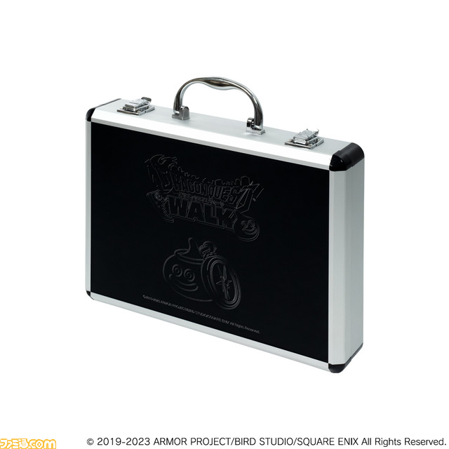 【ドラクエウォーク】ゲーム内麻雀『ツモるんです』が商品化。ロトの剣の索子、スライムの筒子など『ドラクエ』柄の麻雀牌がかわいい