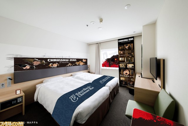 『チェンソーマン』東急ホテルズで7月1日より宿泊イベントが実施、コンセプトルームはもちろん8階。ホテルマン姿のマキマさんたちと永遠の悪魔体験