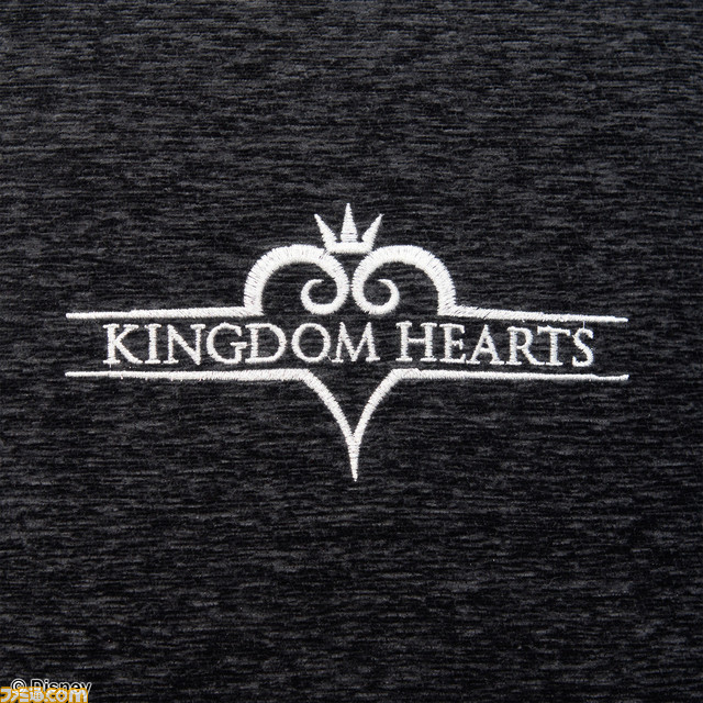 『キングダム ハーツ』高級ソファ、クッション、ラウンドラグが発売決定。アイコンマークの刺繍を施したクラシックなデザイン