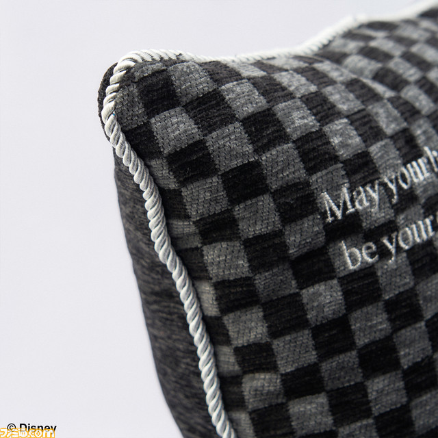 『キングダム ハーツ』高級ソファ、クッション、ラウンドラグが発売決定。アイコンマークの刺繍を施したクラシックなデザイン