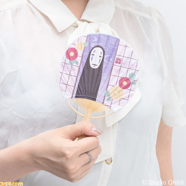 【ジブリ】カオナシ、トトロのおでかけポシェットが6月16日より先行発売。見た目が怖かわいい。ショルダーベルトを外すとポーチとして使える