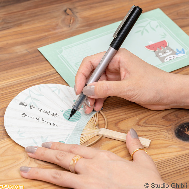 【ジブリ】カオナシ、トトロのおでかけポシェットが6月16日より先行発売。見た目が怖かわいい。ショルダーベルトを外すとポーチとして使える