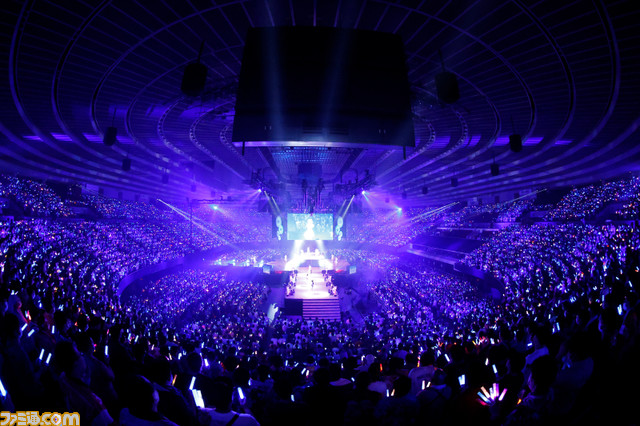 『アイマス シンデレラガールズ』“燿城夜祭 -かがやきよまつり-”2日目リポート。大阪出身アイドルが『あんきら!?狂騒曲』ならぬ『おおさか!?狂騒曲』を披露！ 大阪らしいユニークな演出で最高の夜祭に