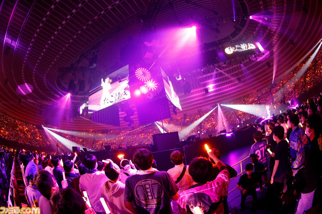 『アイマス シンデレラガールズ』“燿城夜祭 -かがやきよまつり-”2日目リポート。大阪出身アイドルが『あんきら!?狂騒曲』ならぬ『おおさか!?狂騒曲』を披露！ 大阪らしいユニークな演出で最高の夜祭に