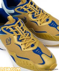 【タイバニ2】『TIGER & BUNNY 2』ブルーゴールデンモデルのスニーカー&ソックスが予約開始。スニーカーにはヒーロー時の決めセリフを装飾