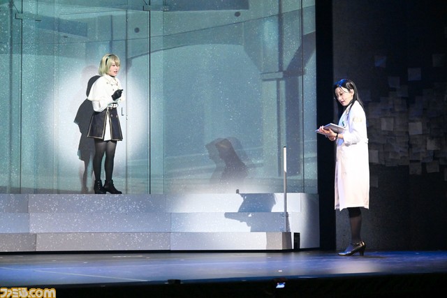 『舞台 トワツガイ』リポート。大西桃香(AKB48)ほか出演者たちが歌うキャラソン『トワノユメ』生の迫力! 映像を駆使したバトルも臨場感バツグン