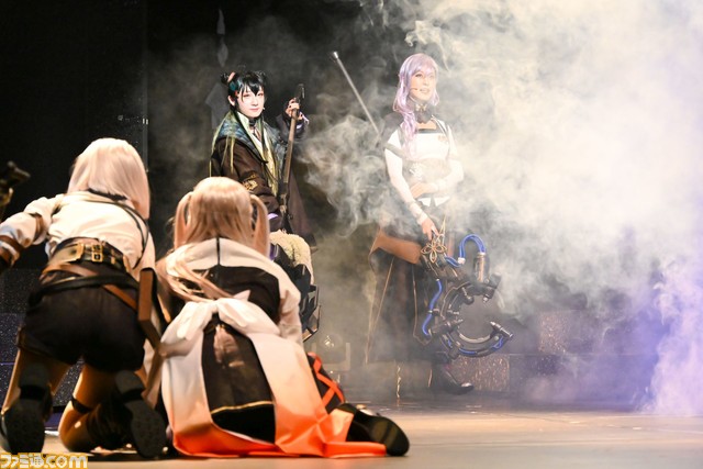 『舞台 トワツガイ』リポート。大西桃香(AKB48)ほか出演者たちが歌うキャラソン『トワノユメ』生の迫力! 映像を駆使したバトルも臨場感バツグン