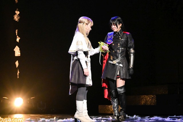 『舞台 トワツガイ』リポート。大西桃香(AKB48)ほか出演者たちが歌うキャラソン『トワノユメ』生の迫力! 映像を駆使したバトルも臨場感バツグン