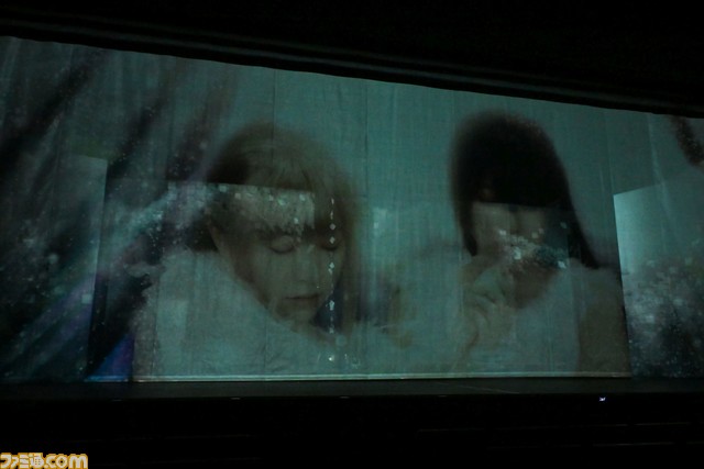 『舞台 トワツガイ』リポート。大西桃香(AKB48)ほか出演者たちが歌うキャラソン『トワノユメ』生の迫力! 映像を駆使したバトルも臨場感バツグン