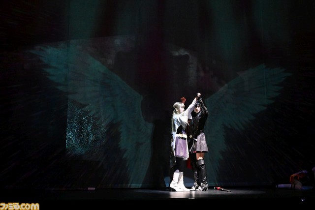 『舞台 トワツガイ』リポート。大西桃香(AKB48)ほか出演者たちが歌うキャラソン『トワノユメ』生の迫力! 映像を駆使したバトルも臨場感バツグン