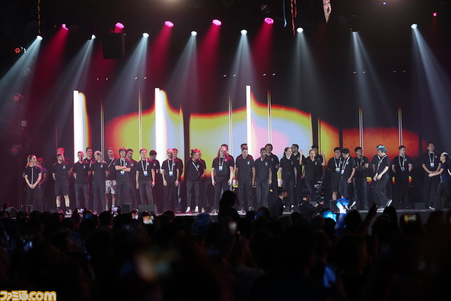 【現地取材】歴史的“eスポーツのオリンピック”がシンガポールで開幕! ど派手な開会式にはシンガポールのバーチャル大統領も登場